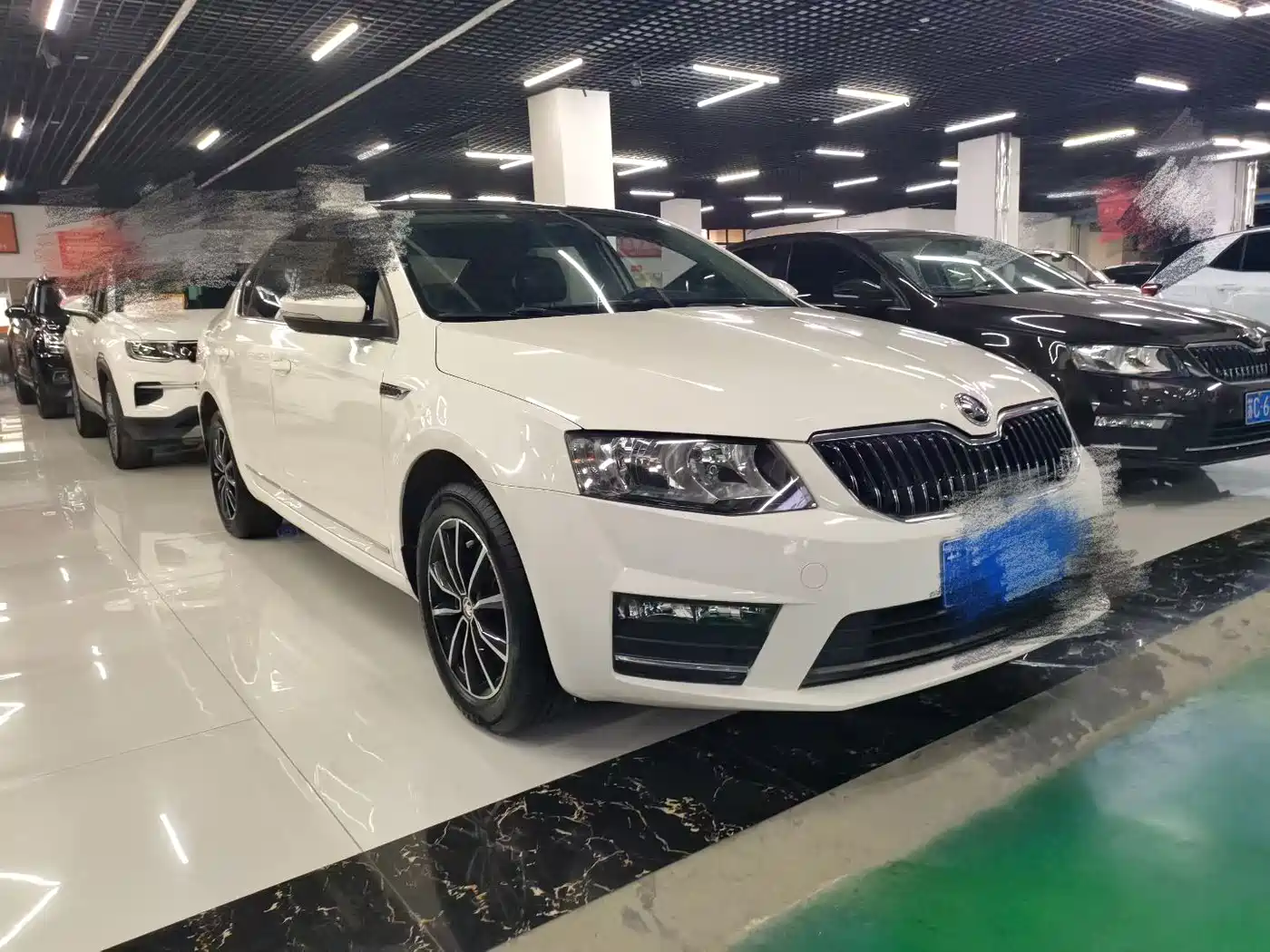 Škoda Octavia 2017 1.6L Automatic Smart Edition фото 5