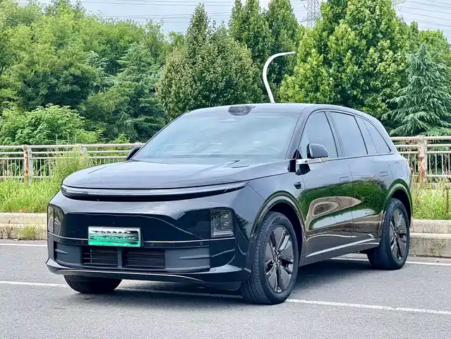 Li Auto L6 2024