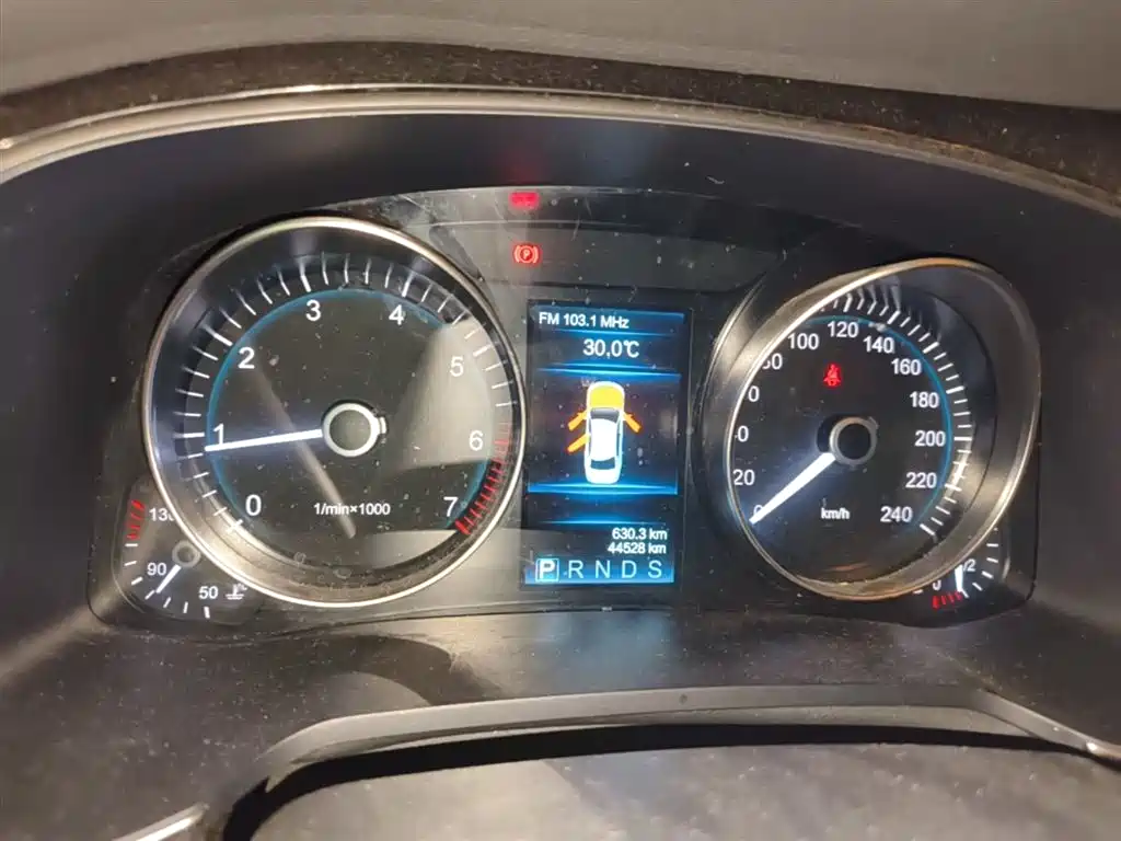 Hongqi H7 2021 2.0T Elite Edition фото 12