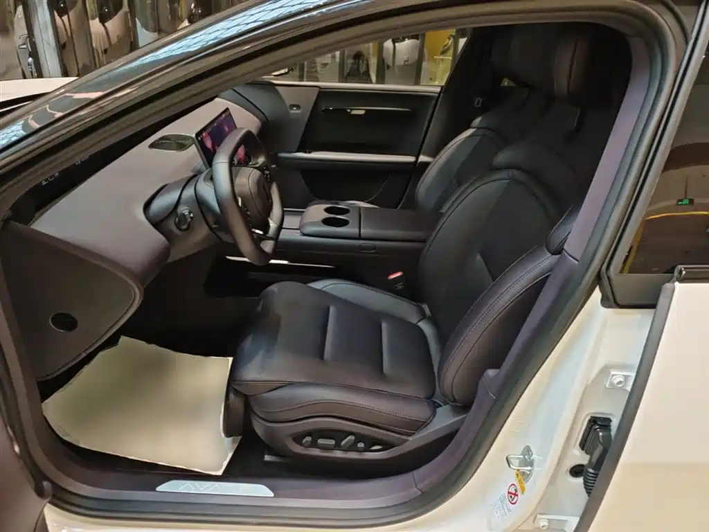 Avatr 06 2025 Ultra Pure Electric Edition фото 15