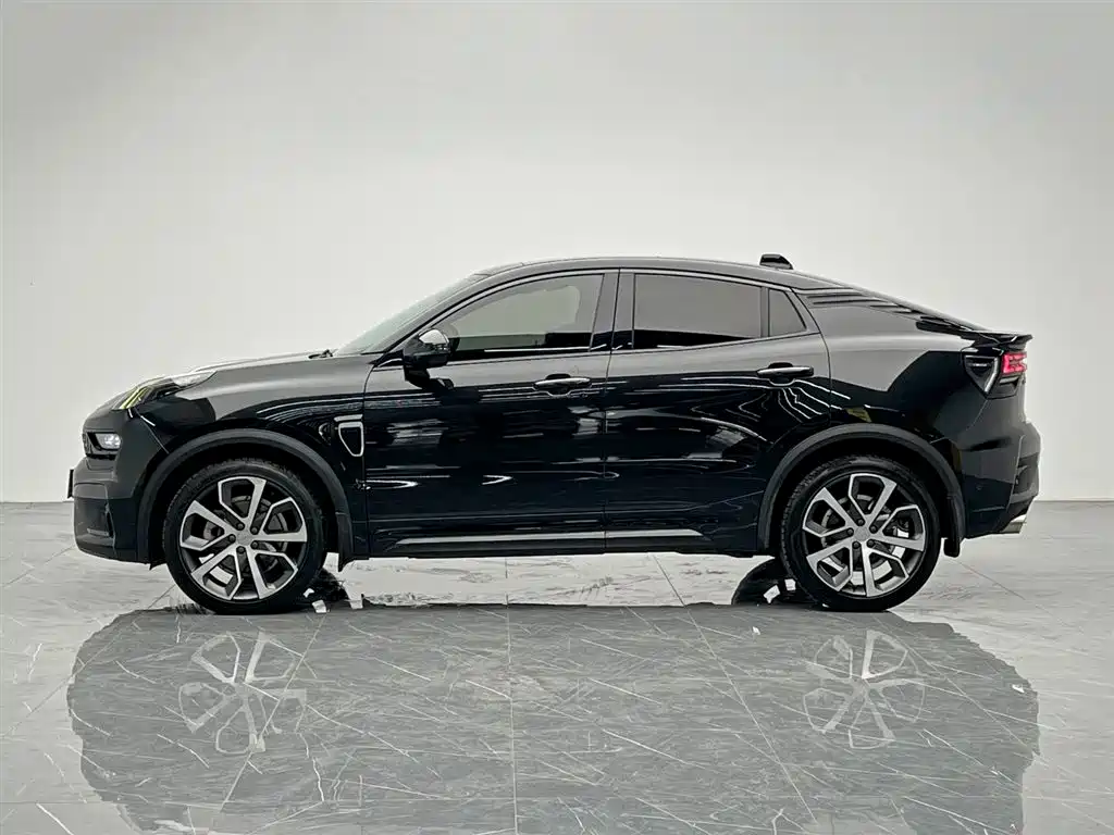 Lynk & Co 05 2020 2.0TD 4WD Halo Edition фото 3