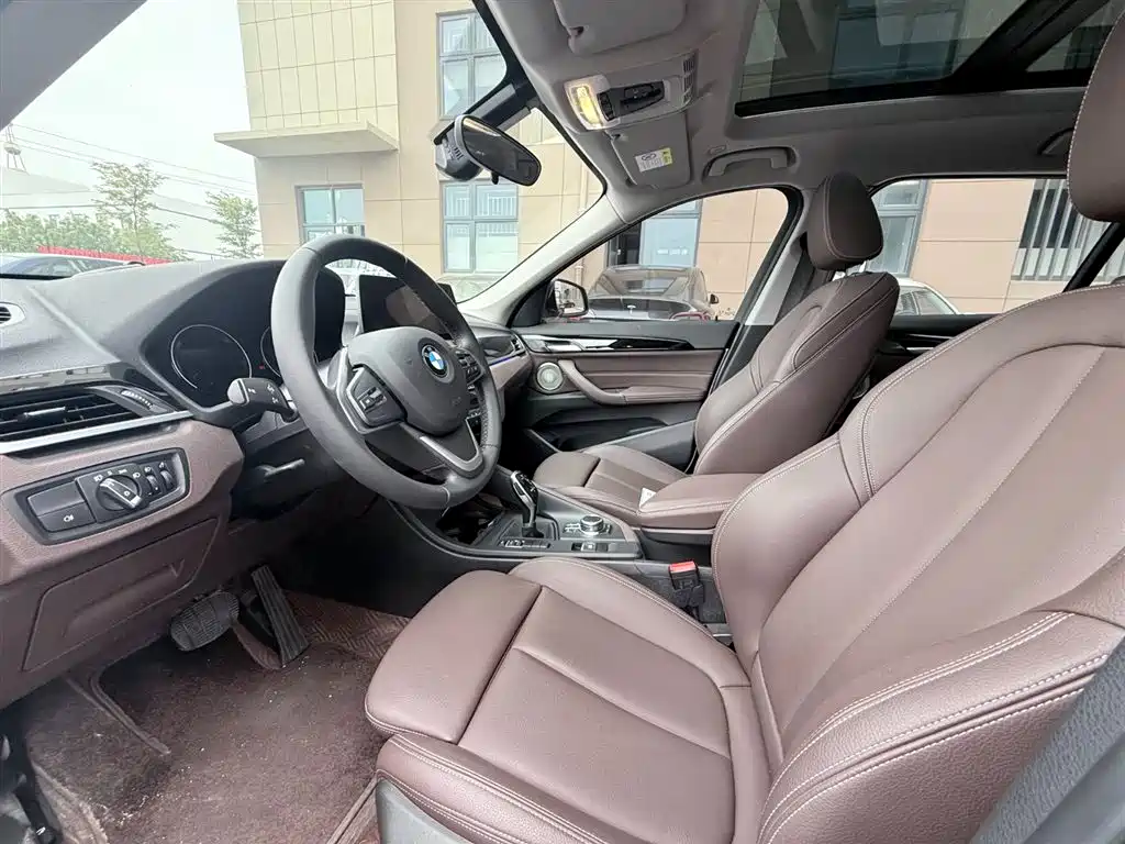 BMW X1 2022 sDrive20Li Fashion фото 8