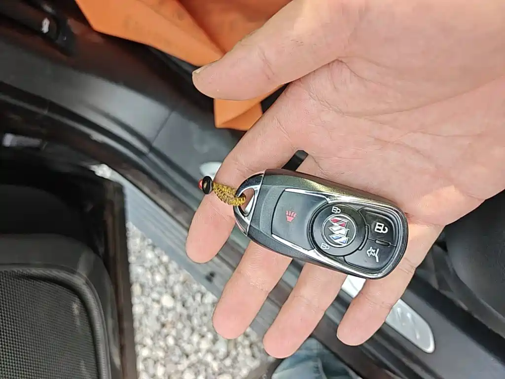 Photo 9 - Buick Envision Plus