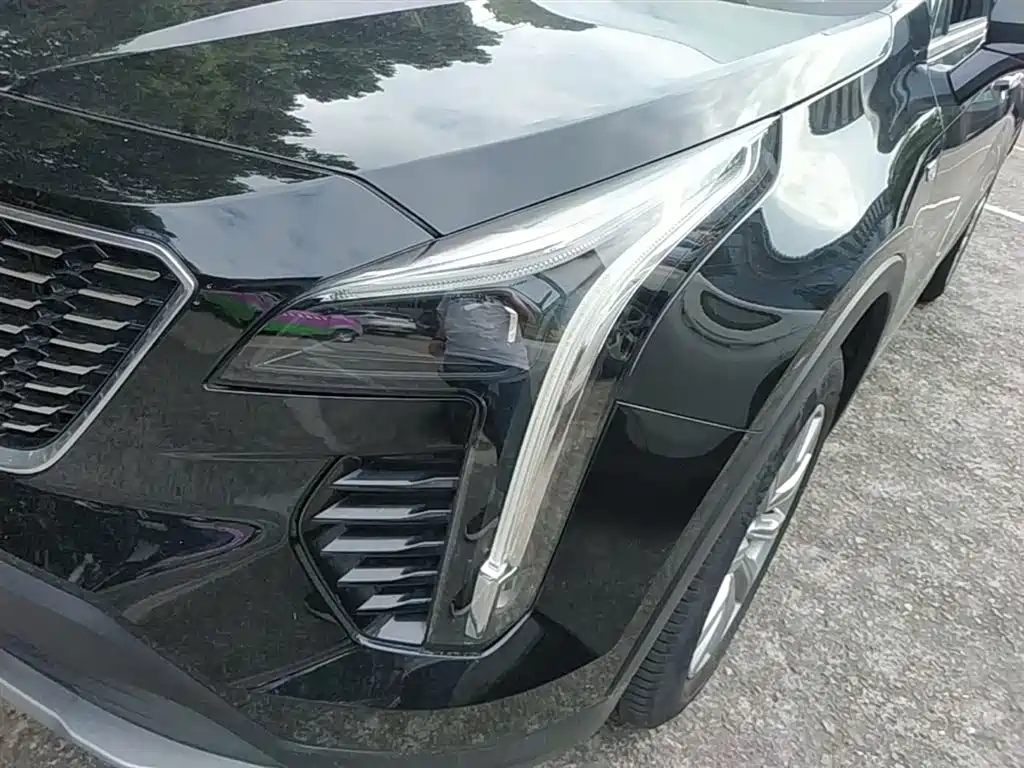 Cadillac XT4 2019 2018 28T FWD Leading Edition