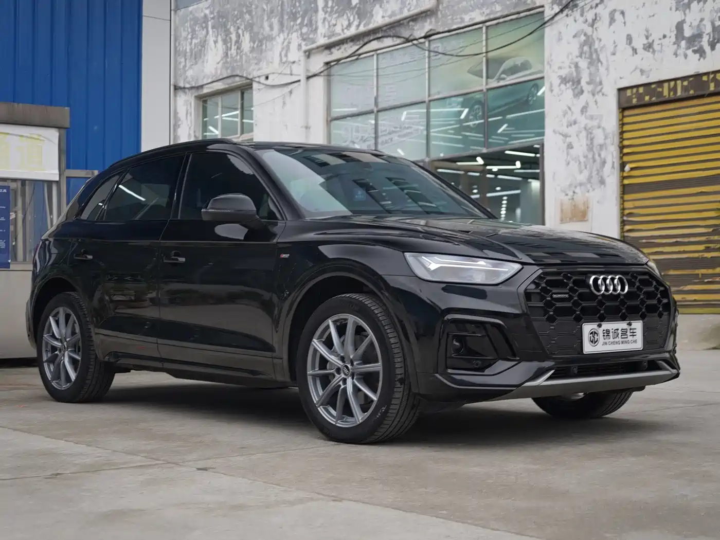 Audi Q5L 2023 40T Luxury Dynamic фото 3