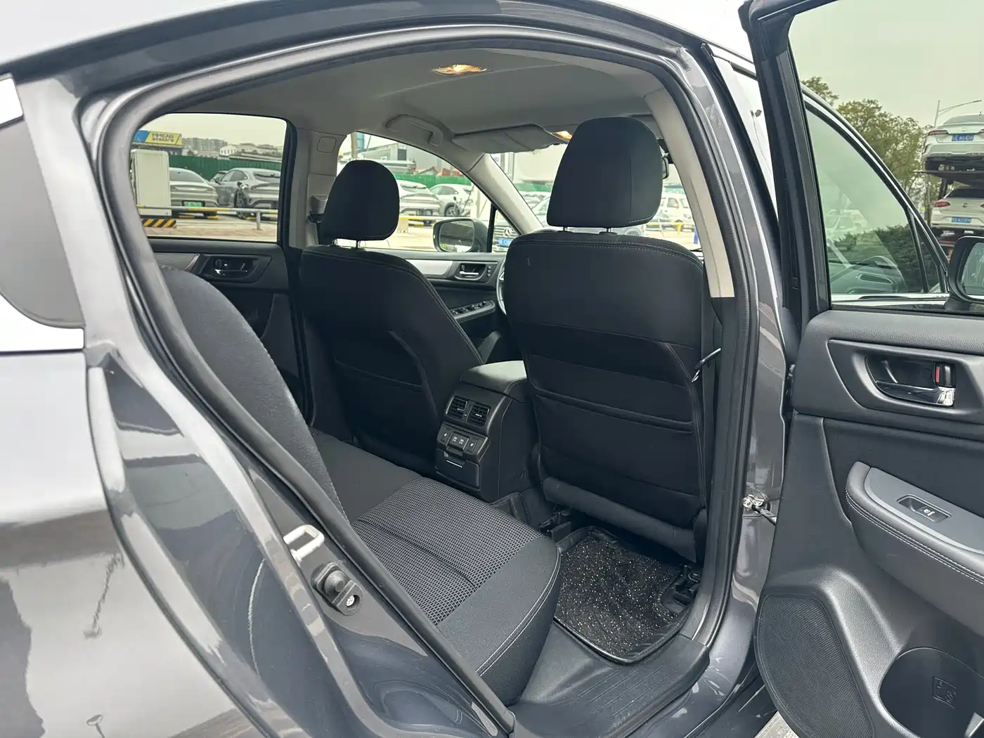 Subaru Legacy 2020 2.5i AWD Style Edition фото 26