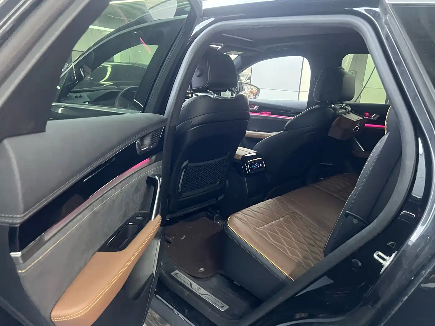 BYD Tang New Energy 2021 DM 2.0T AWD High Performance Genesis Flagship фото 3