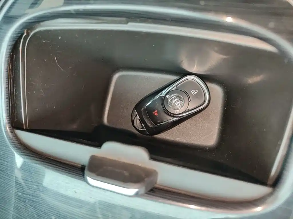 Фото 9 - Buick Envision Plus