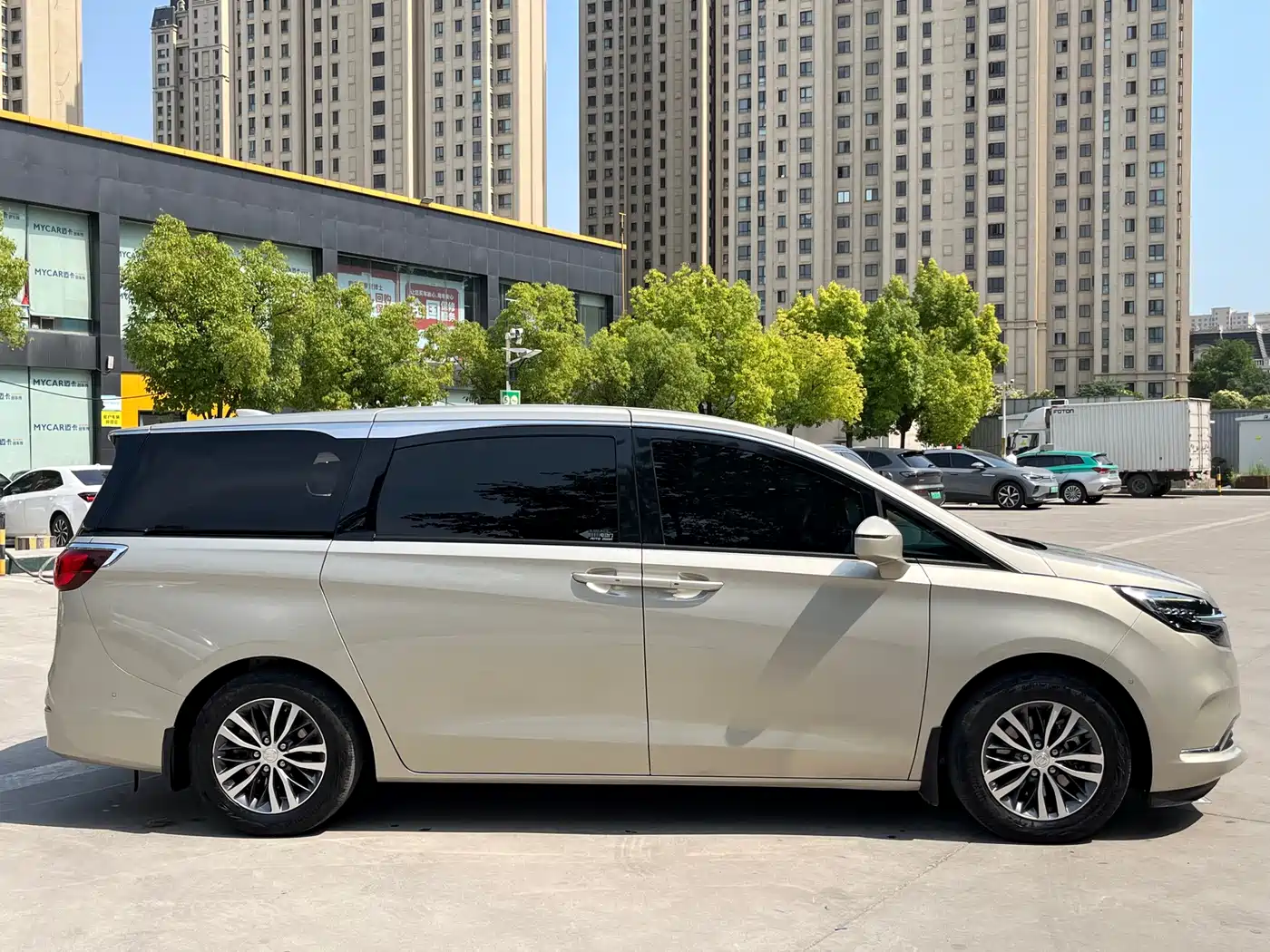 BUICK GL8