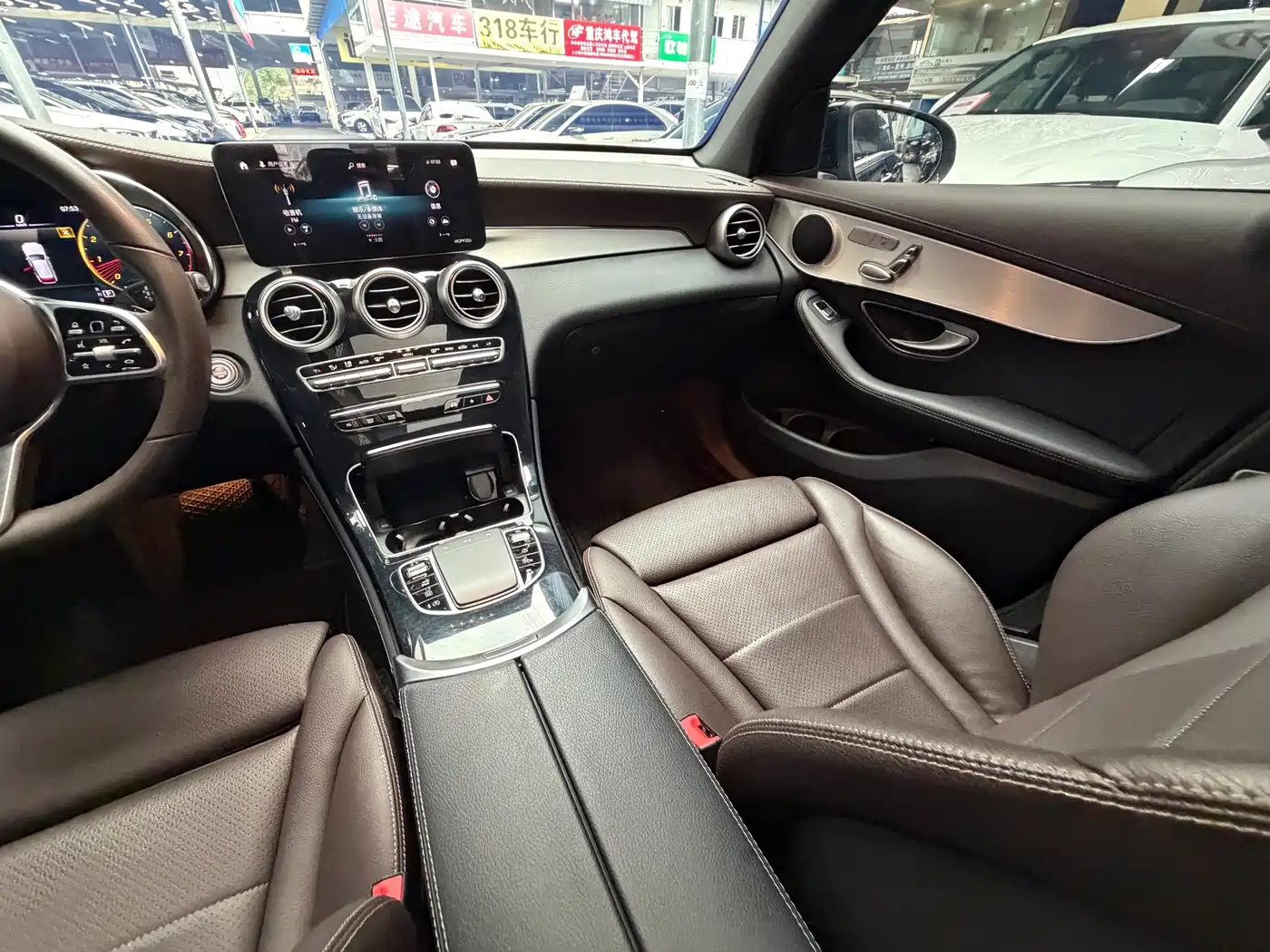 Mercedes-Benz GLC 2021 GLC 260 L 4MATIC Sporty фото 27