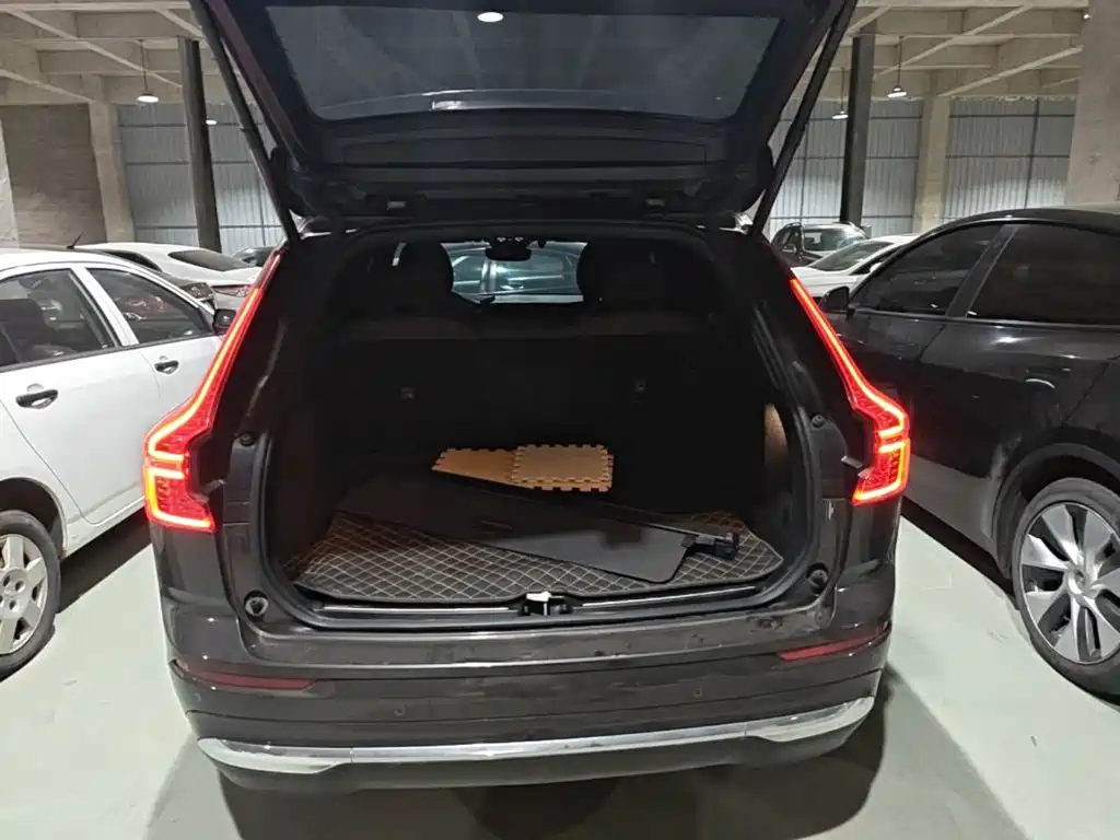 Volvo XC60 2025 2025 B5 AWD Smart Elite Luxury Edition