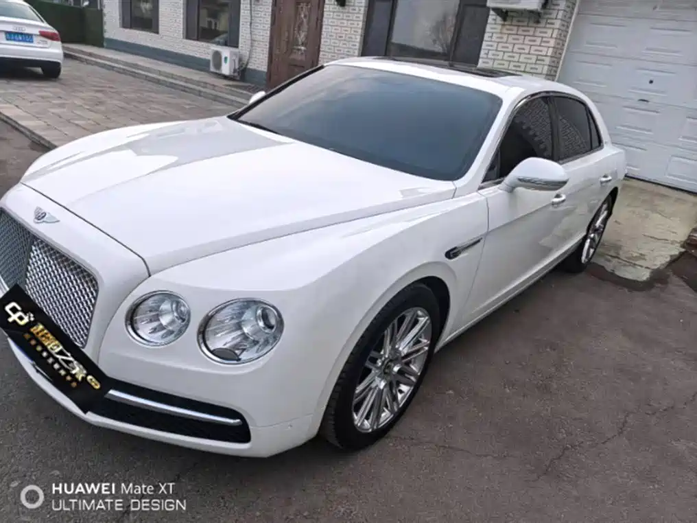 Фото 1 - Bentley Flying Spur