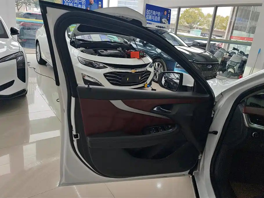 Chevrolet Malibu 2017 1.5T Automatic Comfort Edition фото 7