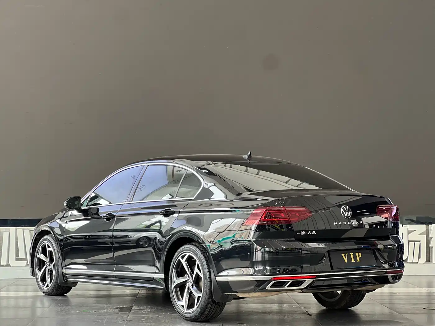 Volkswagen Magotan 2023 Model 2 Million Commemorative Edition 330TSI DSG Luxury фото 22