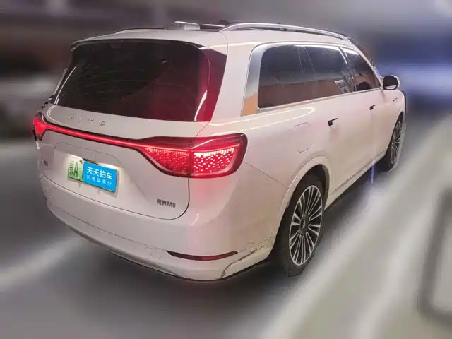 AITO Wenjie AITO M9 2024 Extended Range Ultra 42kWh 6-Seater — фото 2