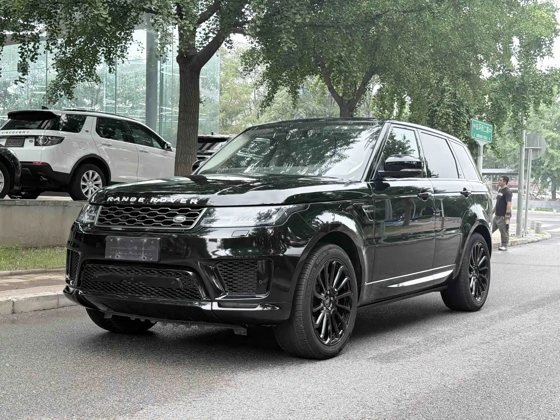 Photo 1 - Land Rover Range Rover Sport