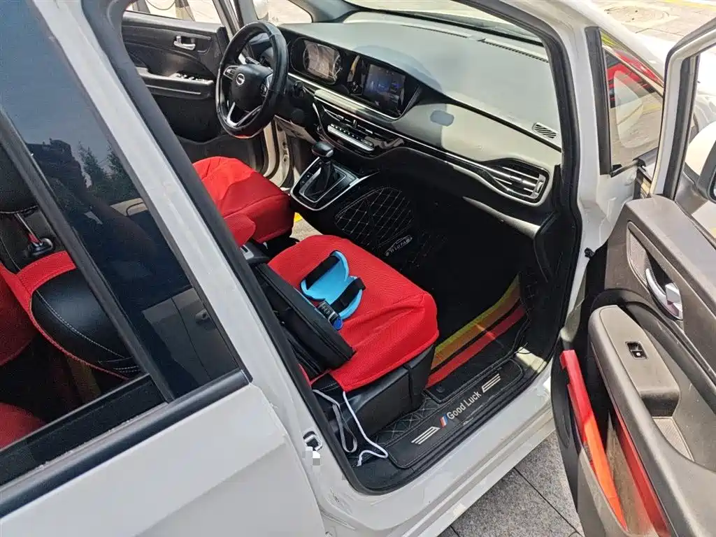 GAC Trumpchi Trumpchi M6 2021 270T DCT Luxury Edition (7-Seater) фото 20