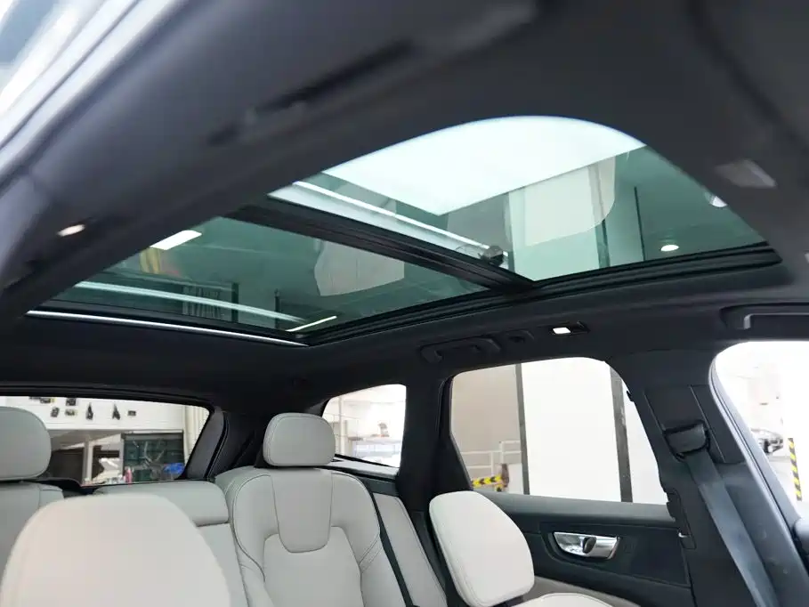 Volvo XC60 Plug-in Hybrid 2025 2025 Plug-in Hybrid Long Range AWD Zhiyuan Luxury Edition