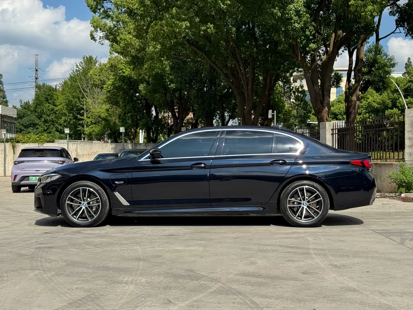 BMW 5 Series New Energy 2023 2022 Facelift 535Le M Sport Package