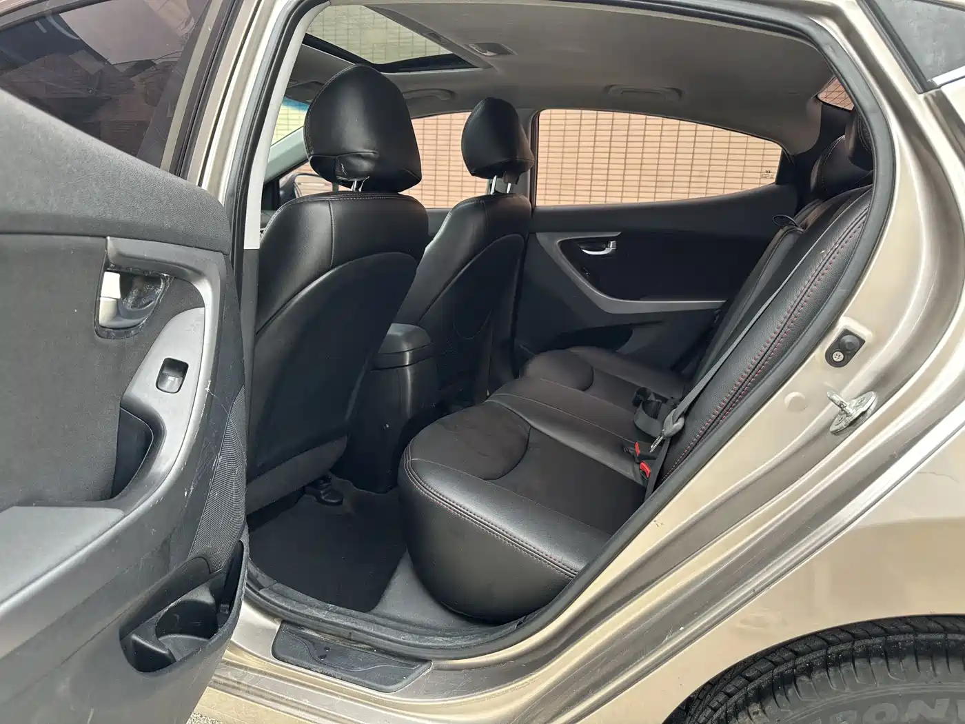 Hyundai Langdong 2015 1.6L Manual Premium фото 14