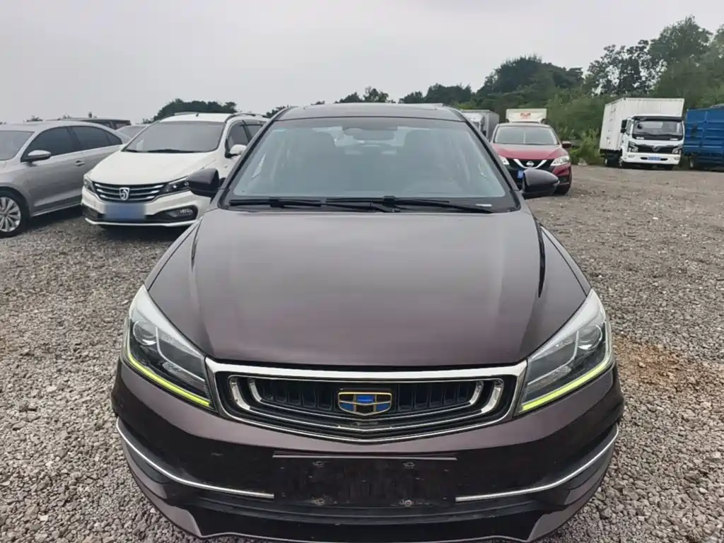 Фото 3 - Geely Emgrand