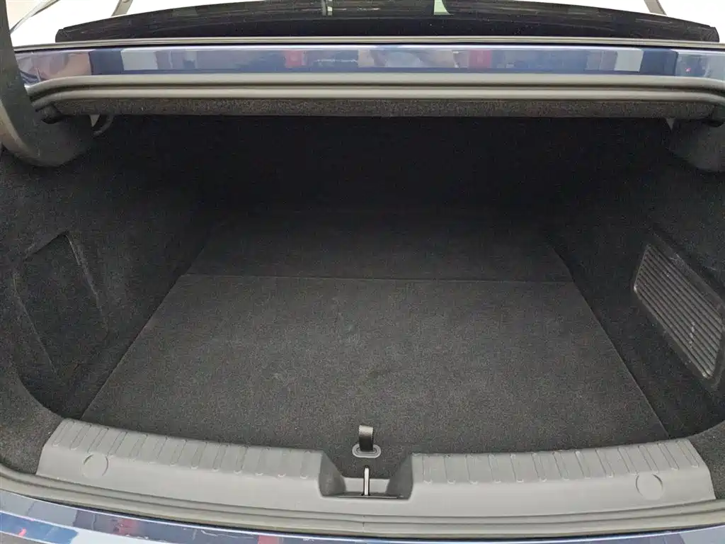 Geely Galaxy Galaxy Xingyao 8 2025 130km EM-P Starship Edition фото 6