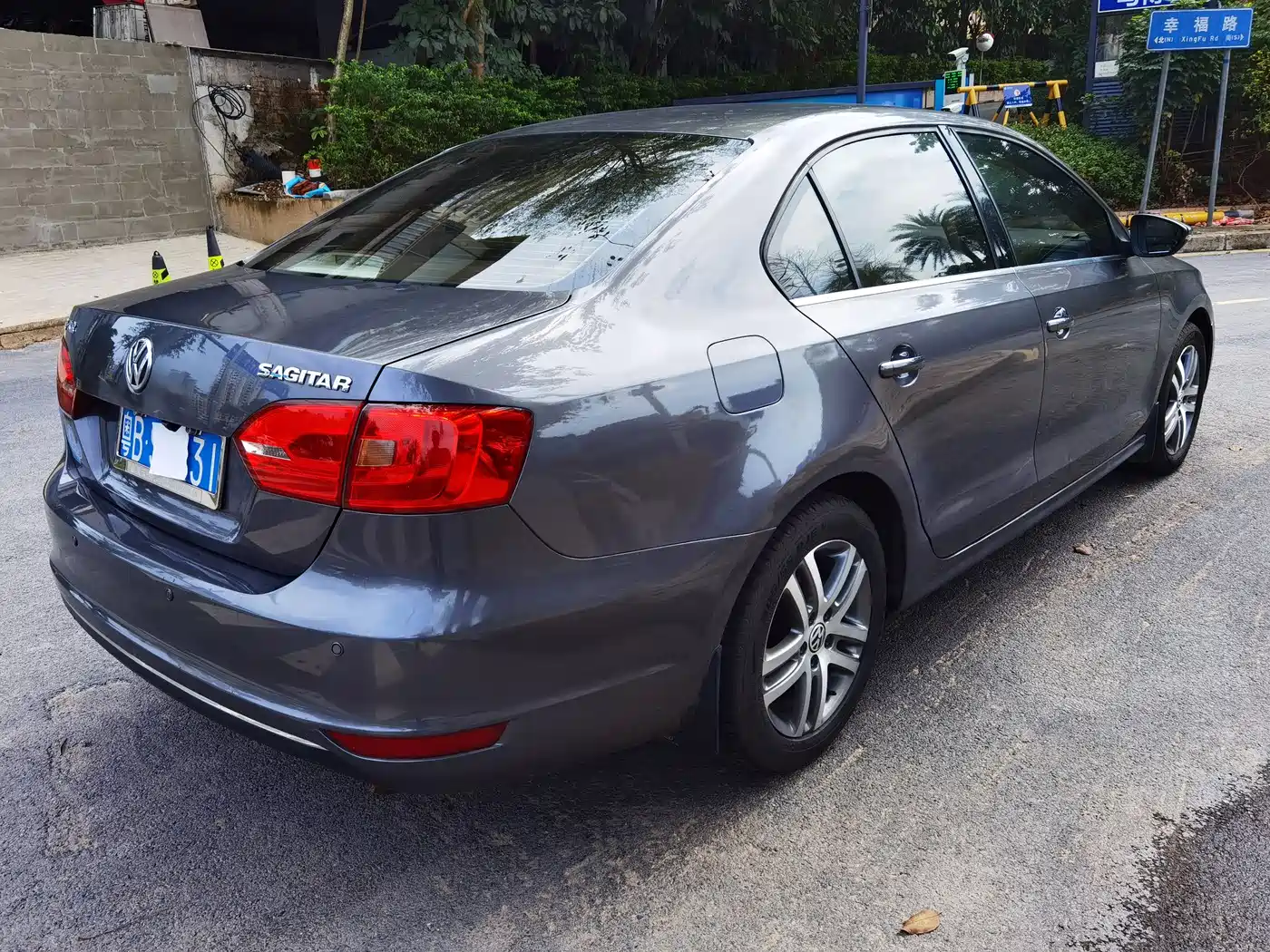 Volkswagen Sagitar 2012 Model 1.6L Automatic Fashion фото 5