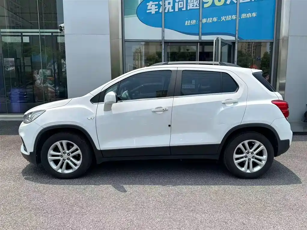 Chevrolet Trax 2017 1.4T Automatic 2WD Luxury фото 2