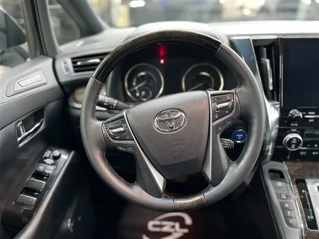 Toyota Alphard 2021 Hybrid 2.5L Premium фото 10