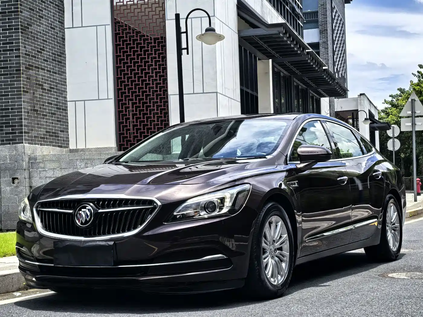 Фото 1 - Buick LaCrosse