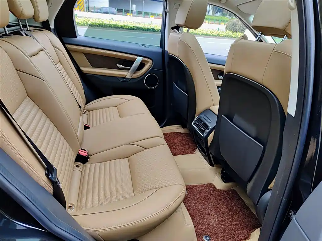 LAND ROVER DISCOVER SPORTS