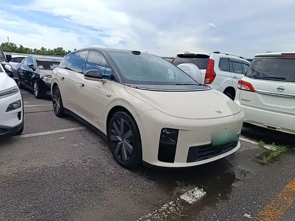 Li Auto i6 2026 2025 4WD Base Model