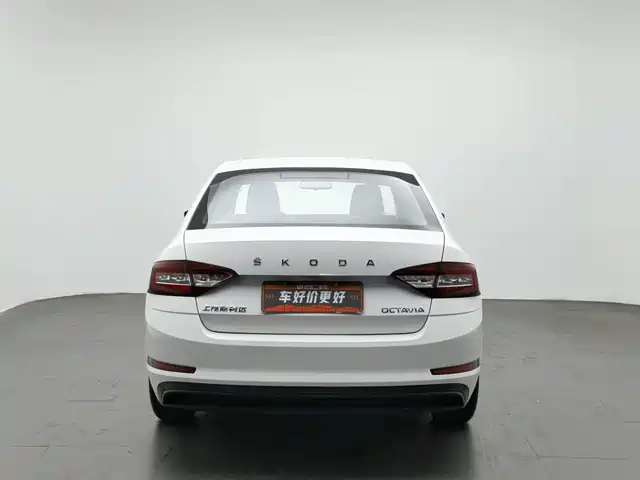 Škoda Octavia 2019 1.5L Automatic Smart Comfort China VI — фото 4