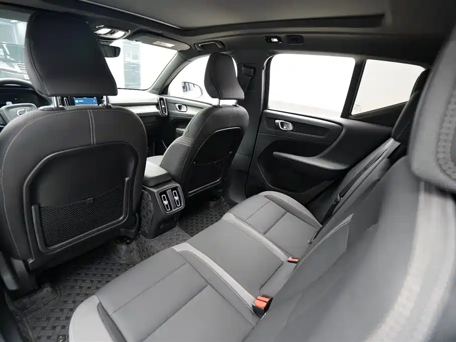 Volvo XC40 2024 2024 B3 Smart Elite Luxury Edition