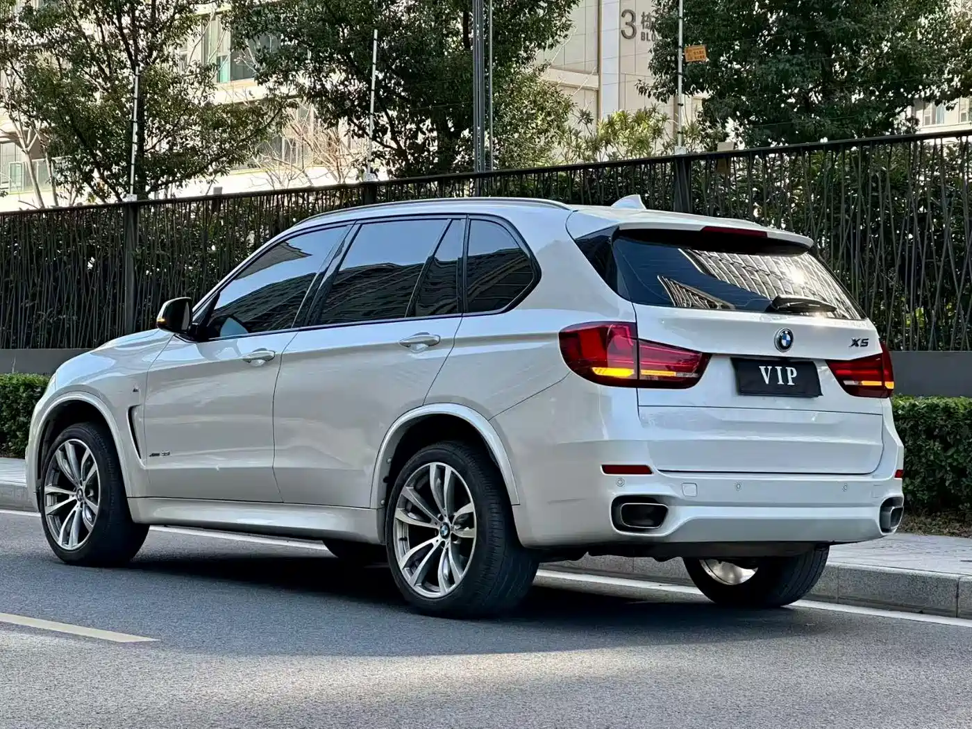 BMW X5 (Import) 2018 xDrive35i M Sport Luxury Model фото 9