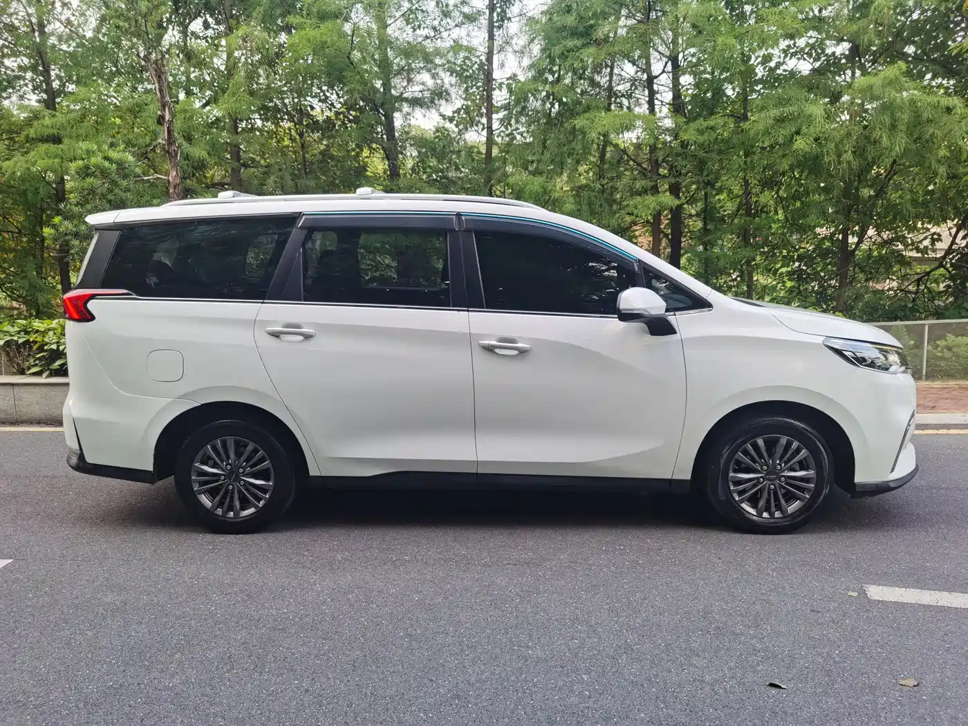 SAIC Maxus Maxus G50 2019 1.5T Automatic Elite Edition China VI фото 4