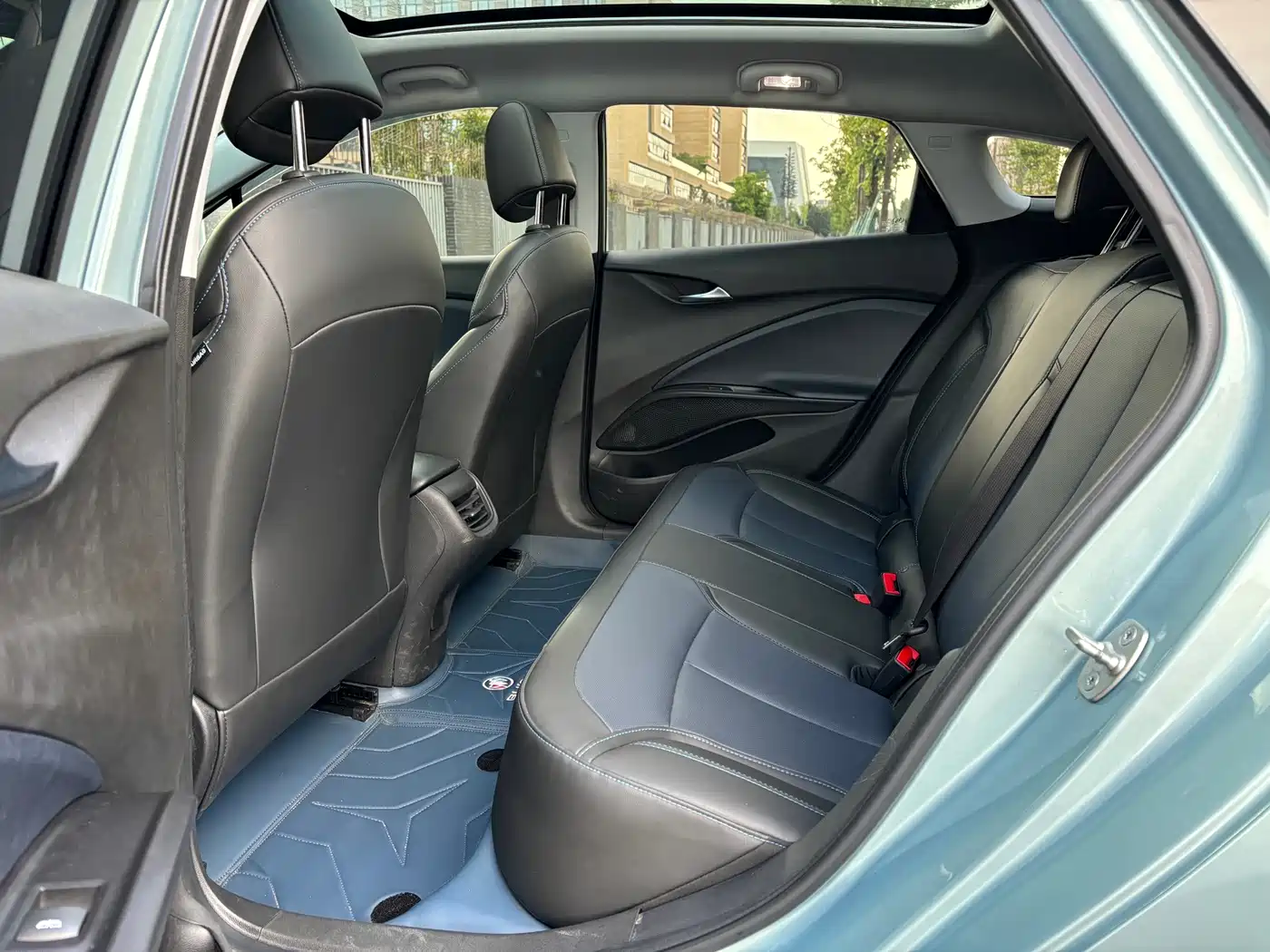 Photo 5 - Buick Velite 6