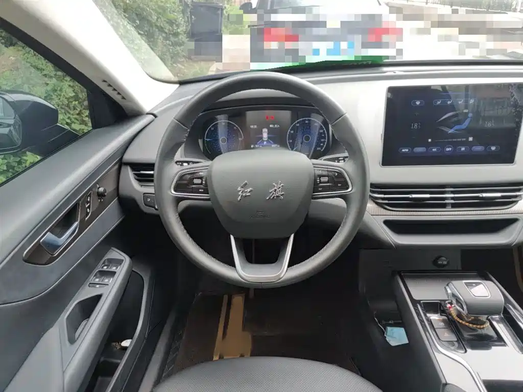 Hongqi E-QM5 2023 Facelift Basic Travel Edition фото 3