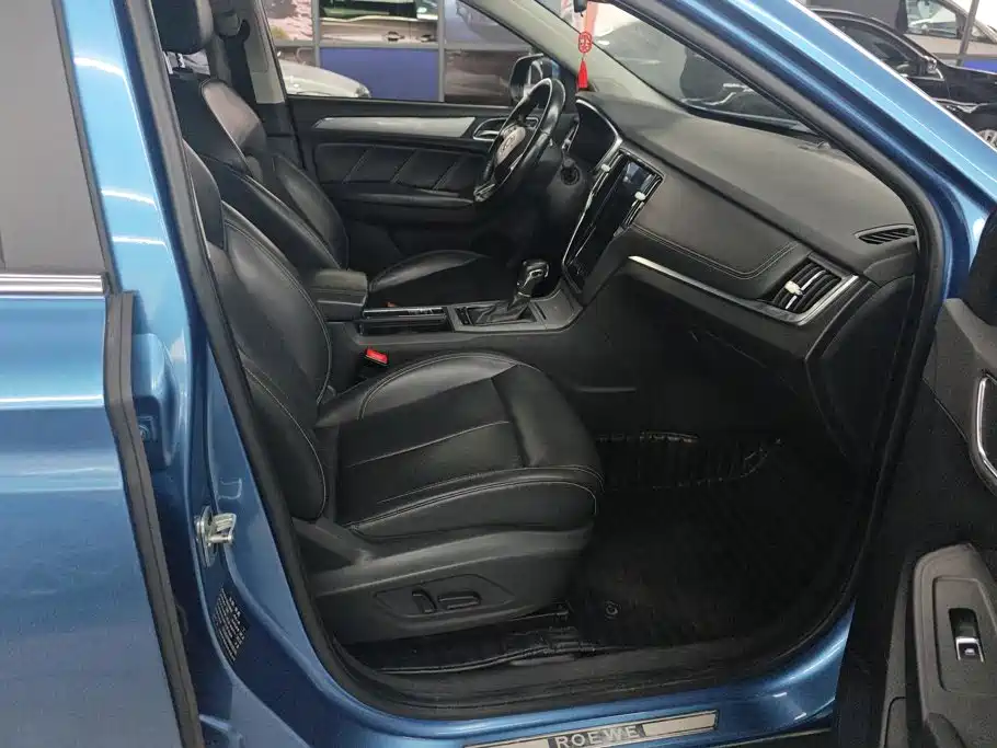 Фото 8 - Roewe RX5