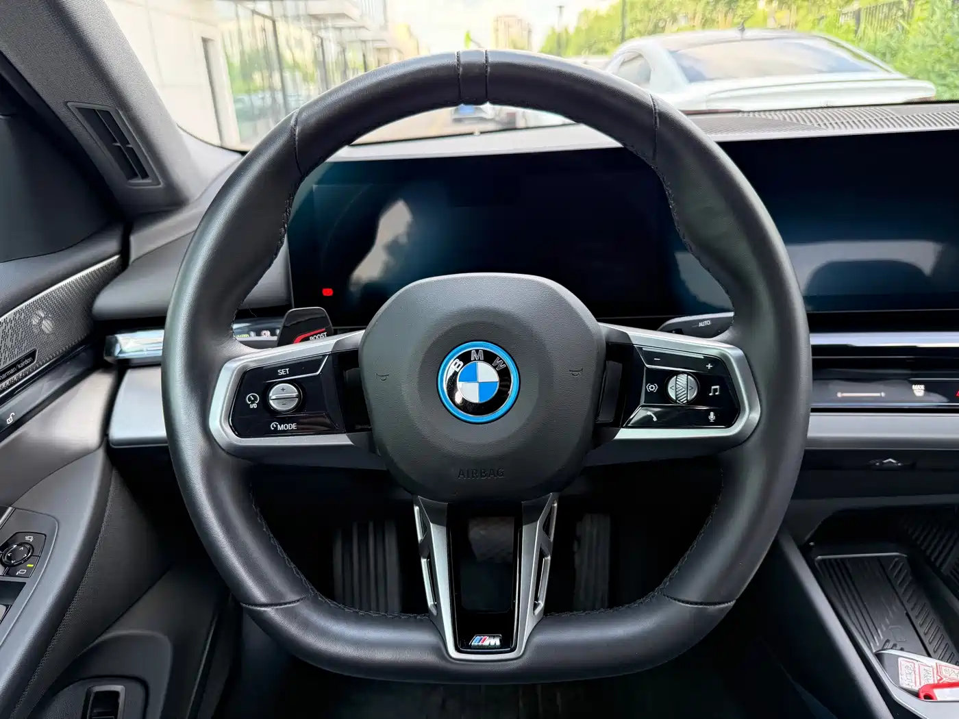 BMW i5 2024 2024 eDrive 35L Premium Model M Sport Package