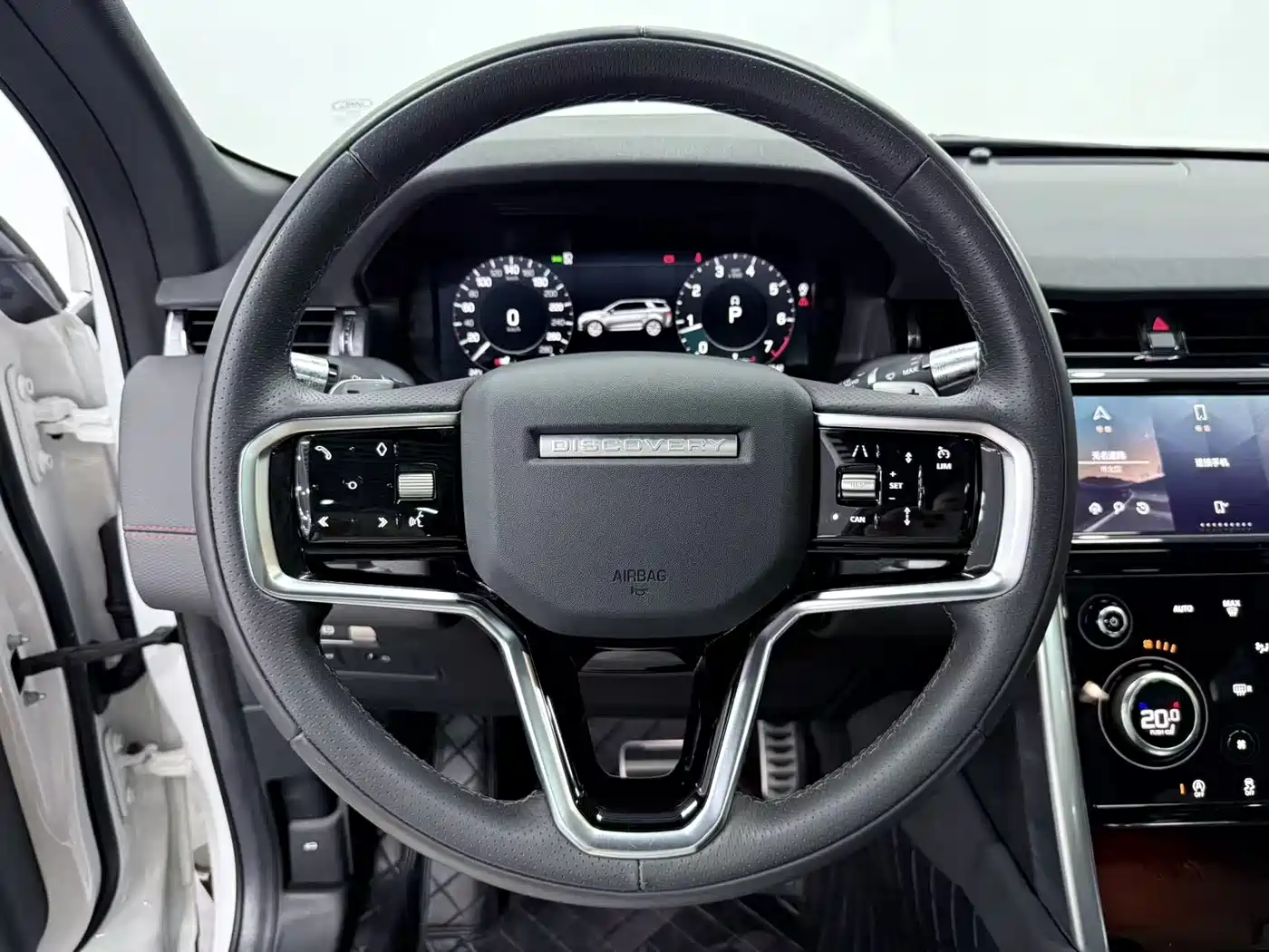 Фото 17 - Land Rover Discovery Sport