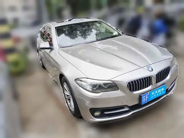 BMW 5 Series (Import) 2014 520i Classic — фото 3