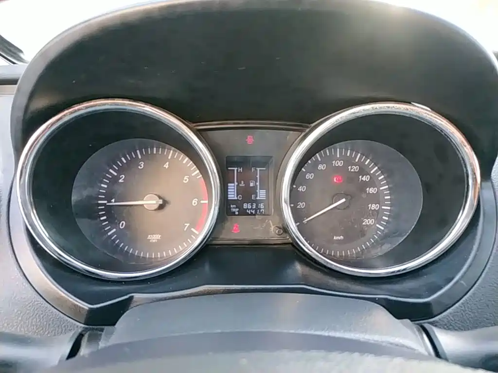BAIC Huansu S3 2016 2016 1.5L Manual Startup Edition