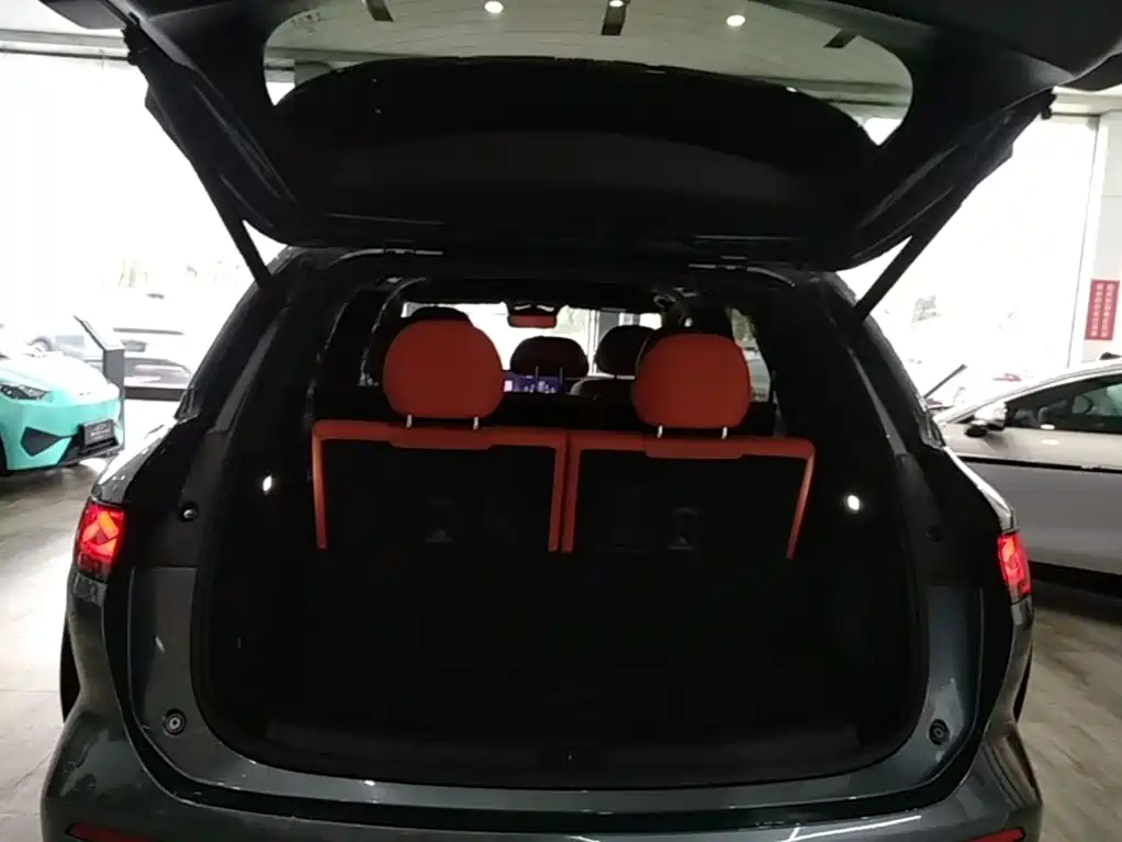BYD Tang L 2025 2025 DM 175KM Drone Player Edition