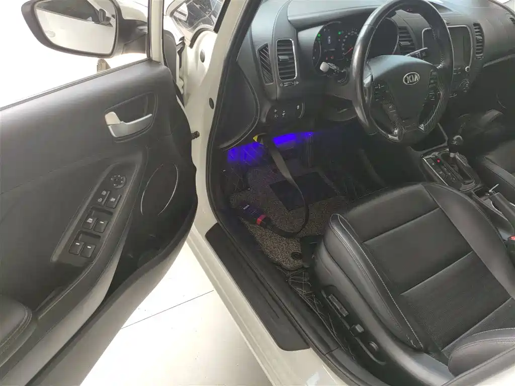 Kia K3 2016 1.6L Automatic GLS фото 12