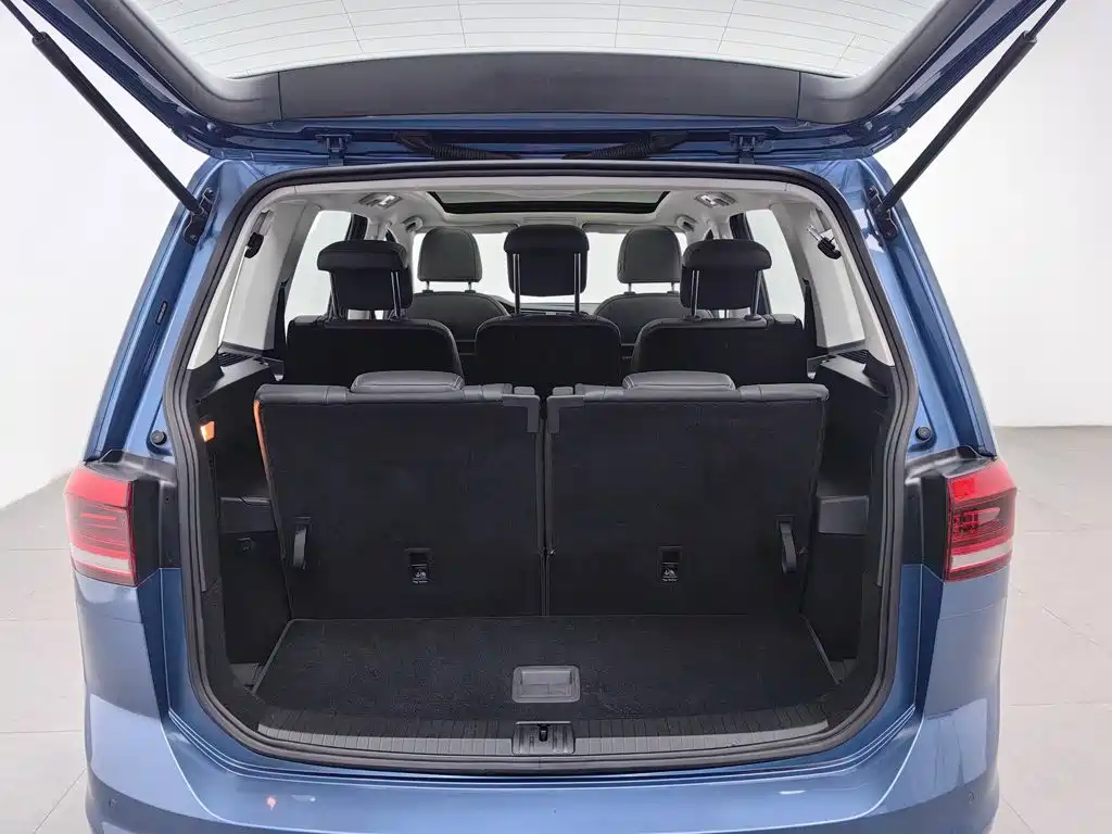 Volkswagen Touran 2018 2018 Touran L 280TSI DSG Comfort 7-seater China V