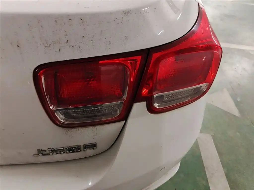 Chevrolet Malibu 2014 2.0L Automatic Luxury фото 8
