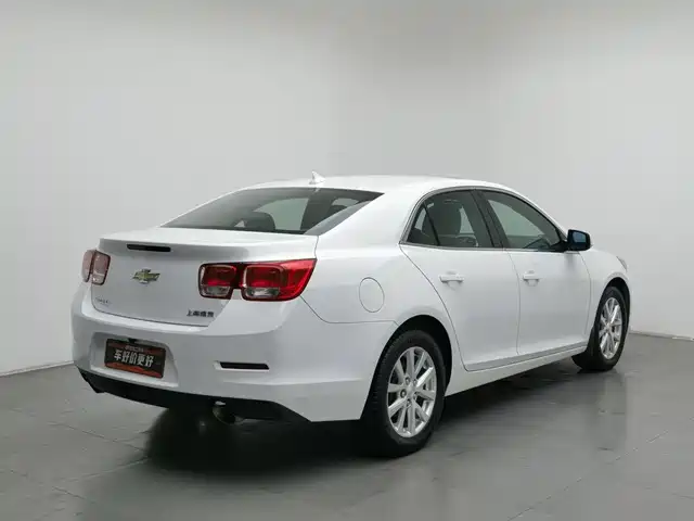 Chevrolet Malibu 2014 2.0L Automatic Luxury — фото 2