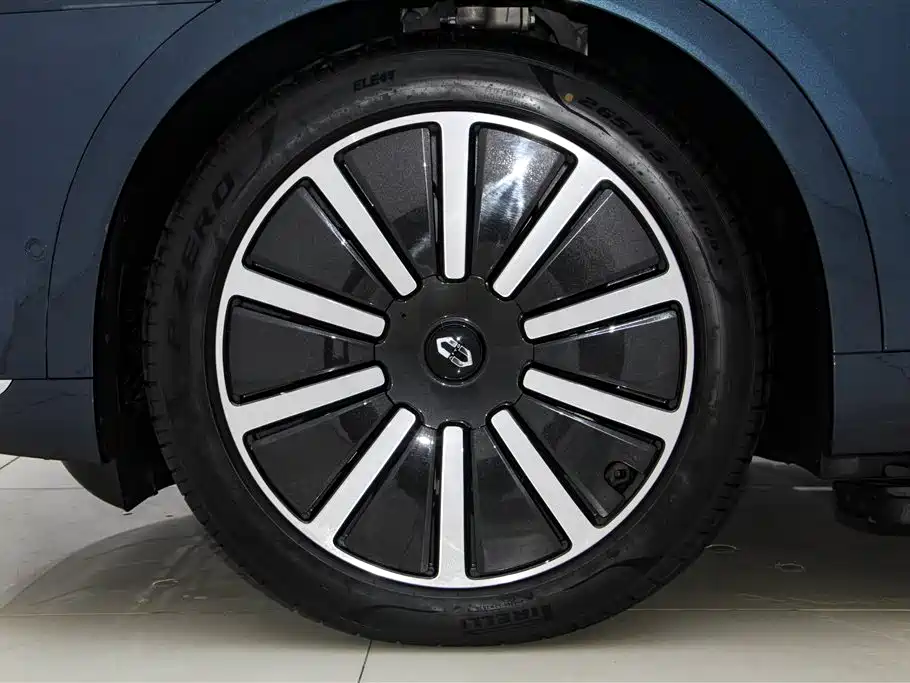 AITO Wenjie AITO M9 2025 Extended Range Ultra 52kWh 5-Seater фото 10