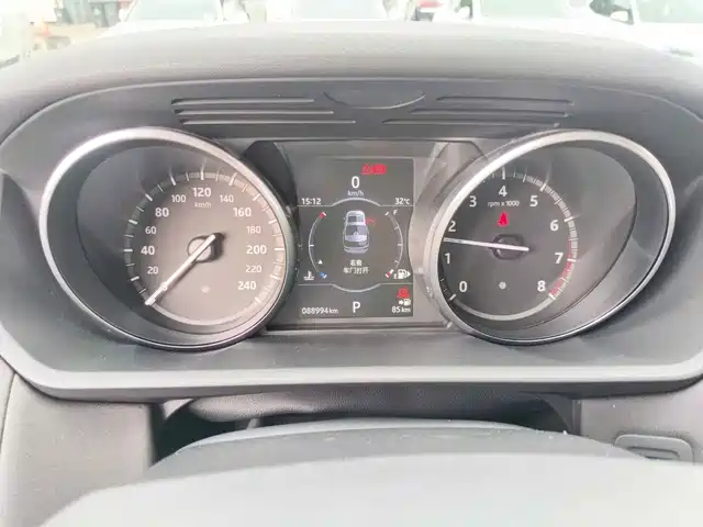 Land Rover Discovery 2017 3.0 SC V6 S — фото 4